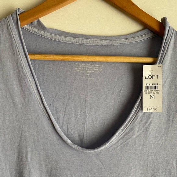 LOFT T-Shirt - Picture 2 of 3